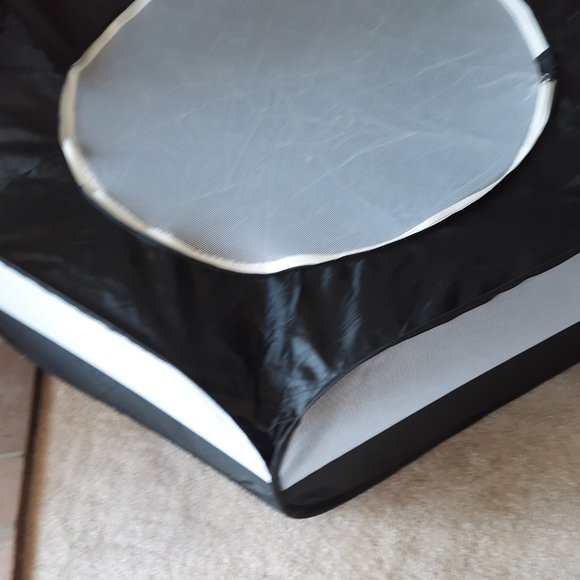 KITTEN OR SMALL CAT TENT - Picture 2 of 4